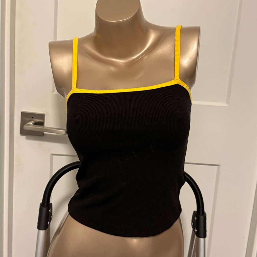 Forever 21 Black and Yellow Cropped Tank